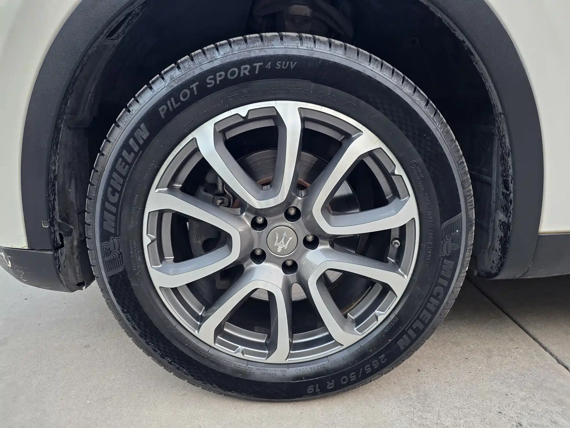 Фото 6 - Maserati Levante