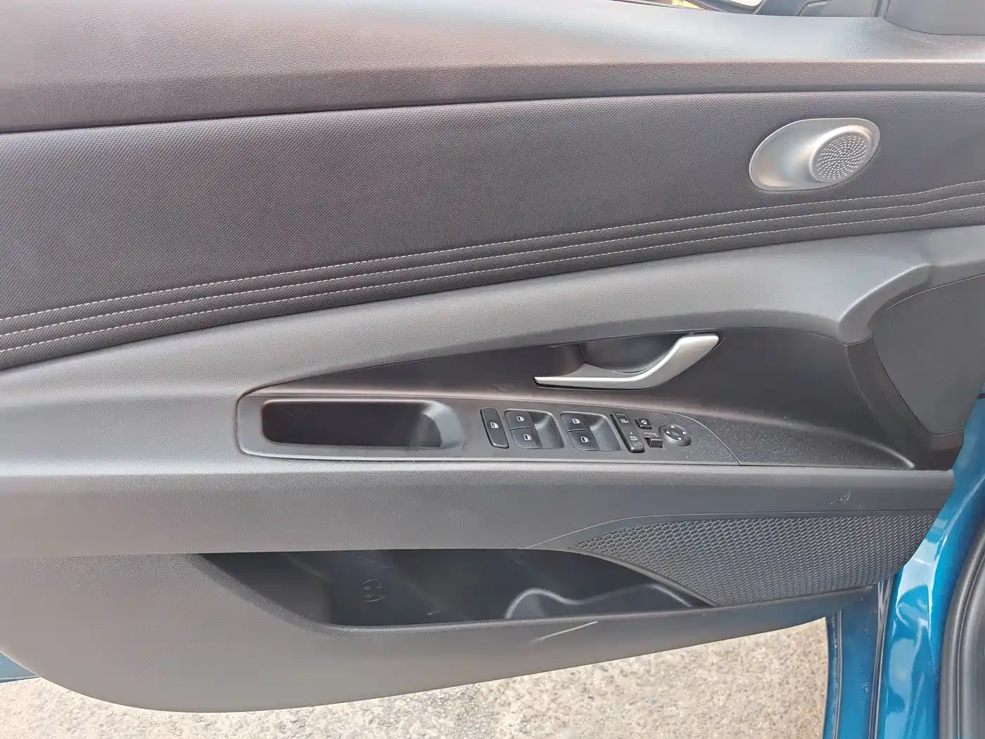 Hyundai Elantra 2022 1.5L CVT GLX Elite Edition фото 7