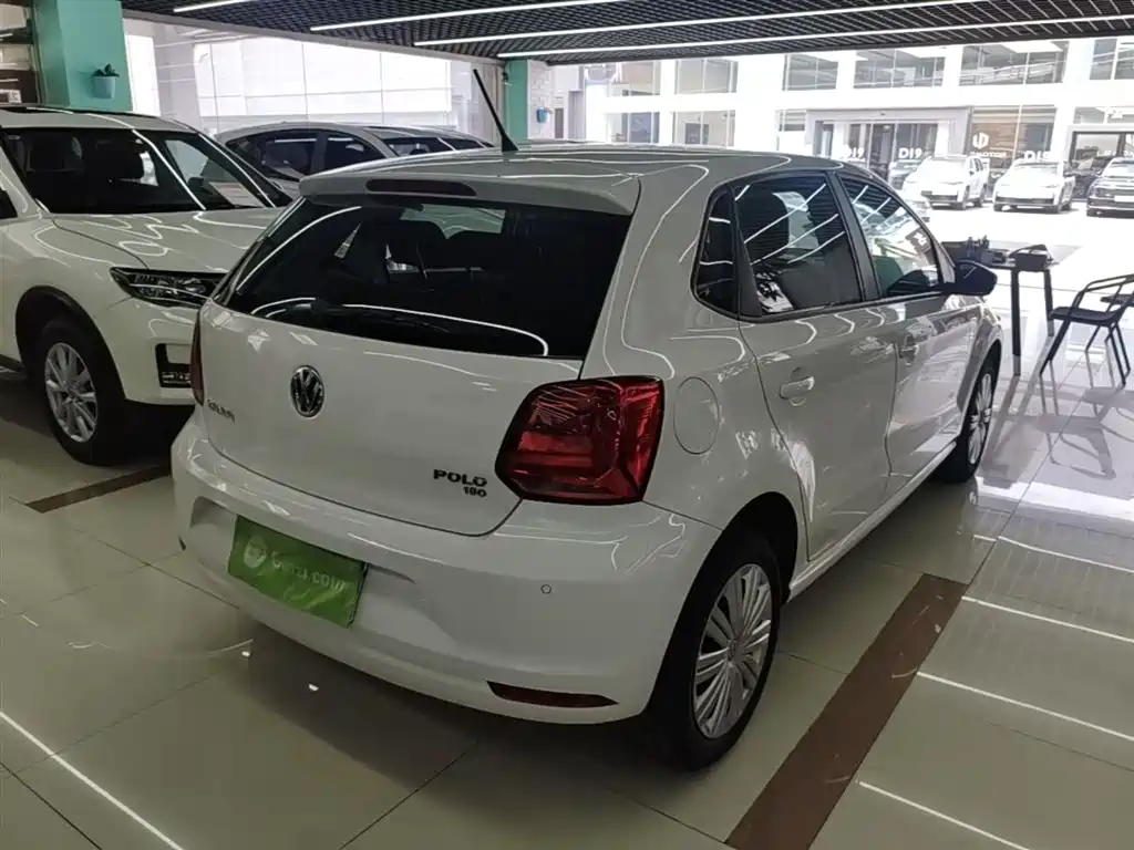 Volkswagen Polo 2016 1.6L Automatic Comfort фото 7