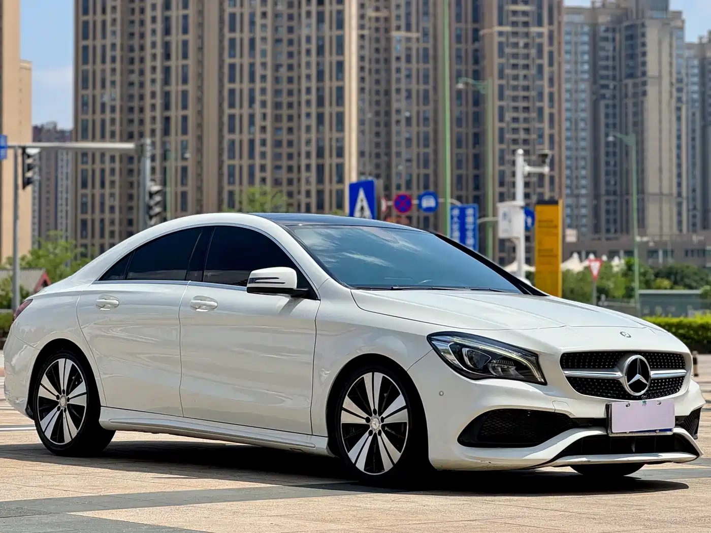 Mercedes-Benz CLA (Import) 2016 Facelift CLA 200 Style фото 3