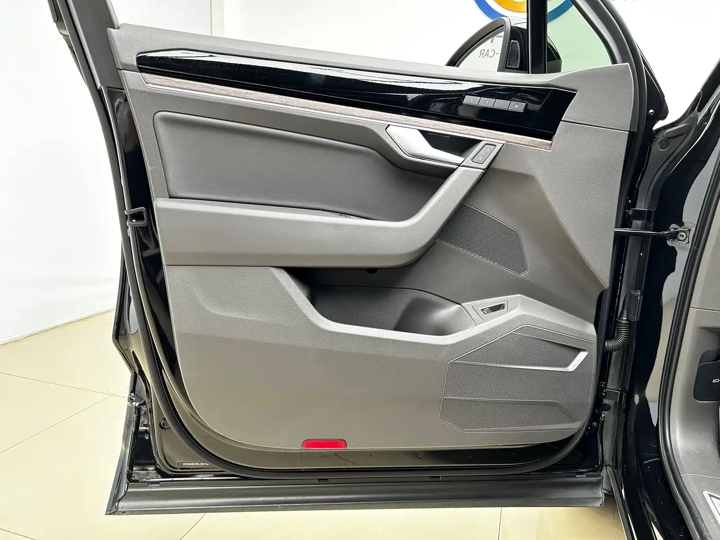 Volkswagen Touareg 2020 3.0TSI Enjoyment Edition China VI фото 4