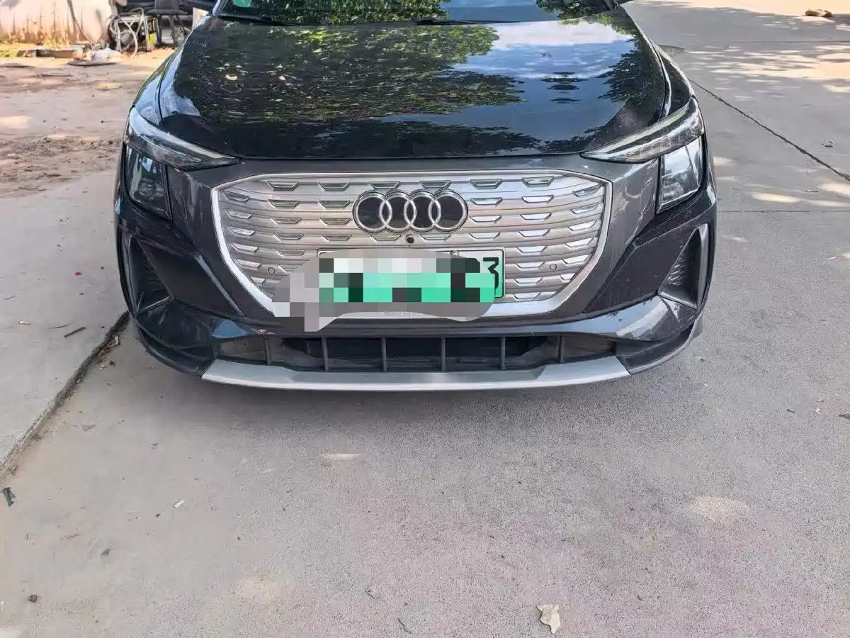 Audi Q5 e-tron 2022 2022 40 e-tron Starlight Edition Brocade Package