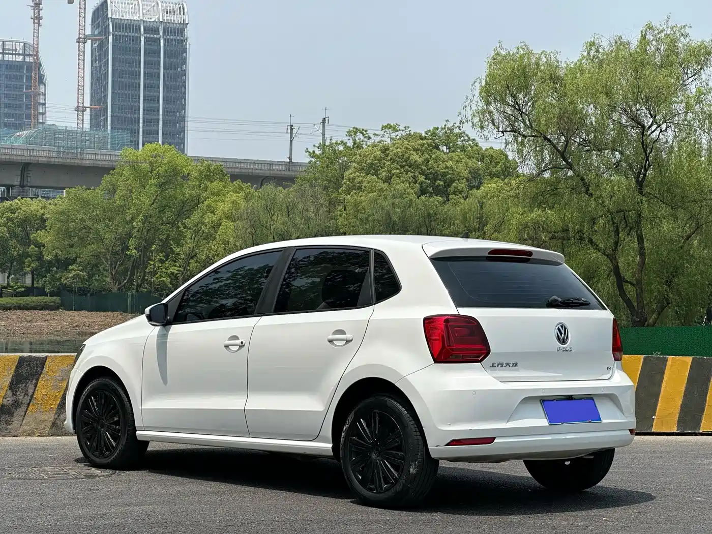 Volkswagen Polo 2016 1.6L Automatic Comfort фото 5