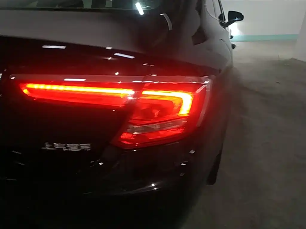 Buick LaCrosse 2018 Model 20T Leading Edition фото 8