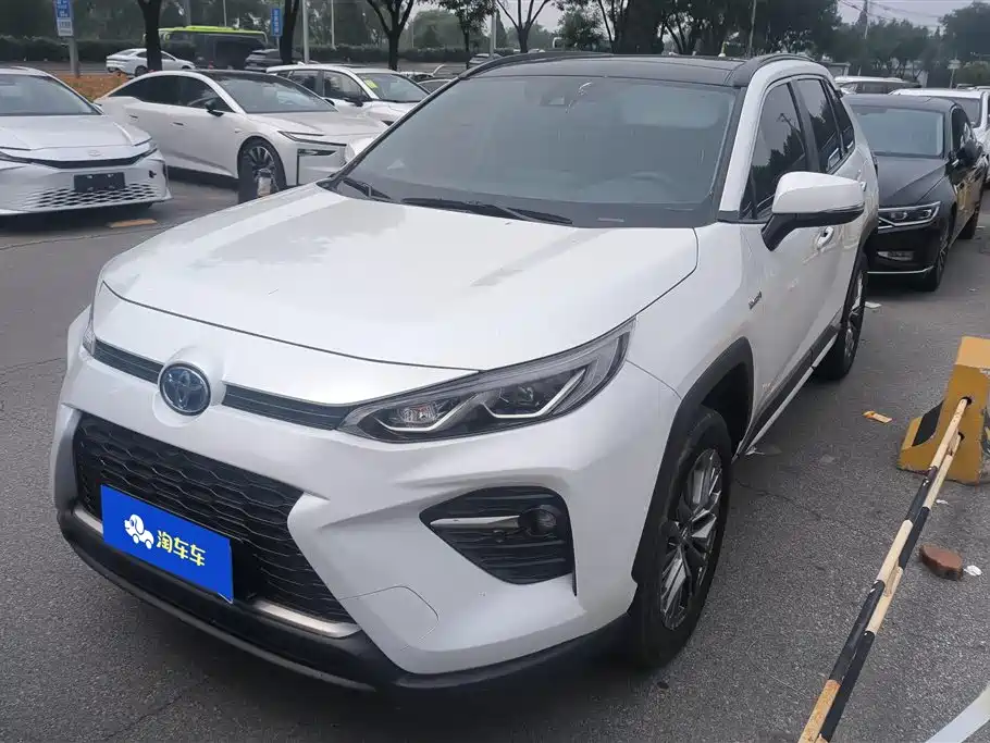 Toyota Wildlander 2023 Hybrid 2.5L E-CVT AWD Premium Edition