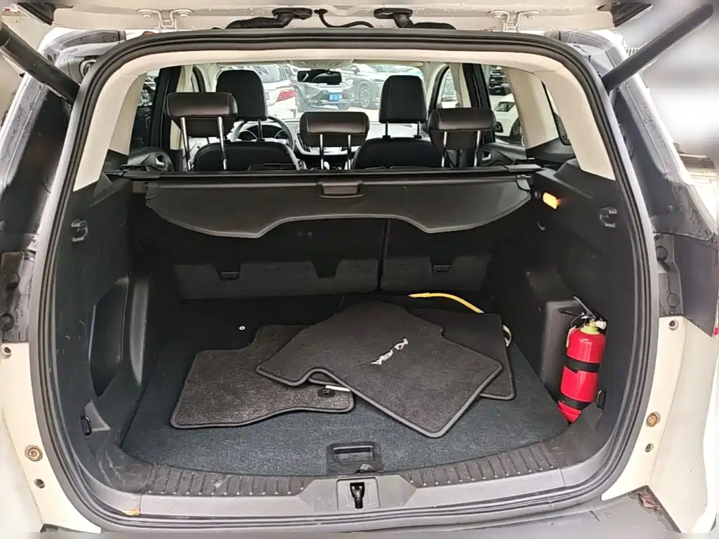 Фото 24 - Ford Kuga