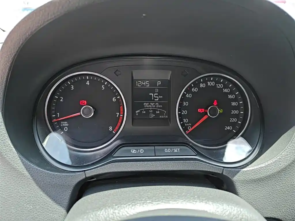 Volkswagen Polo 2016 1.6L Automatic Comfort фото 12
