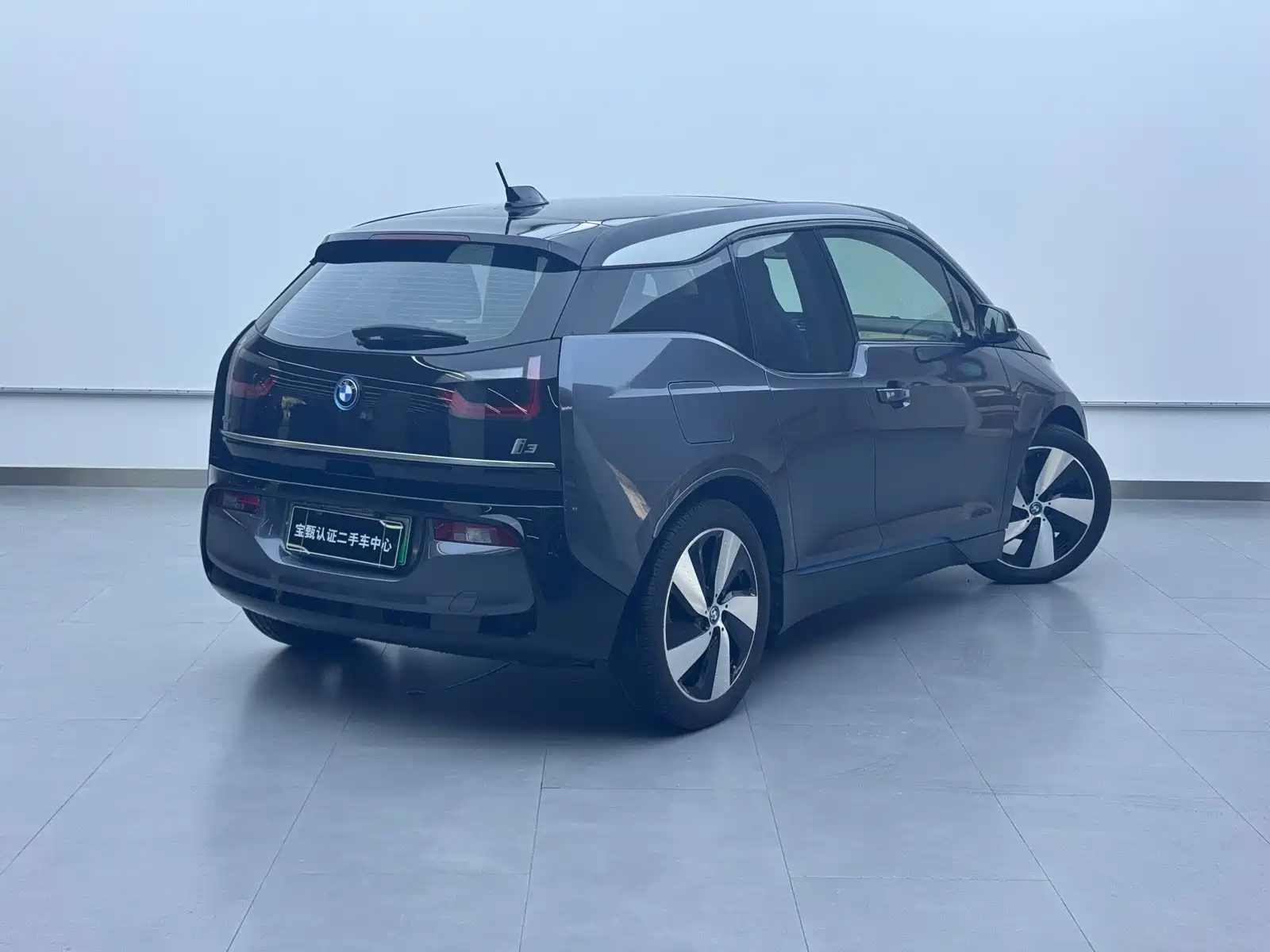 Фото 3 - BMW i3 (Import)