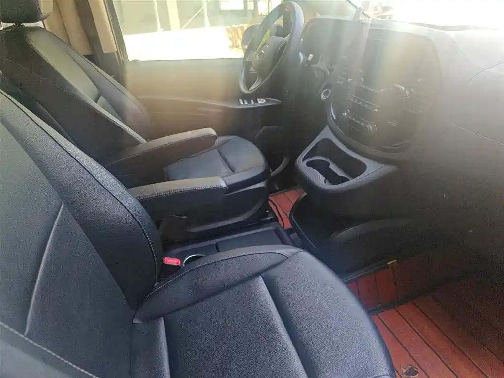 Mercedes-Benz Vito 2018 2.0T Elite Edition 7-seater China VI фото 15