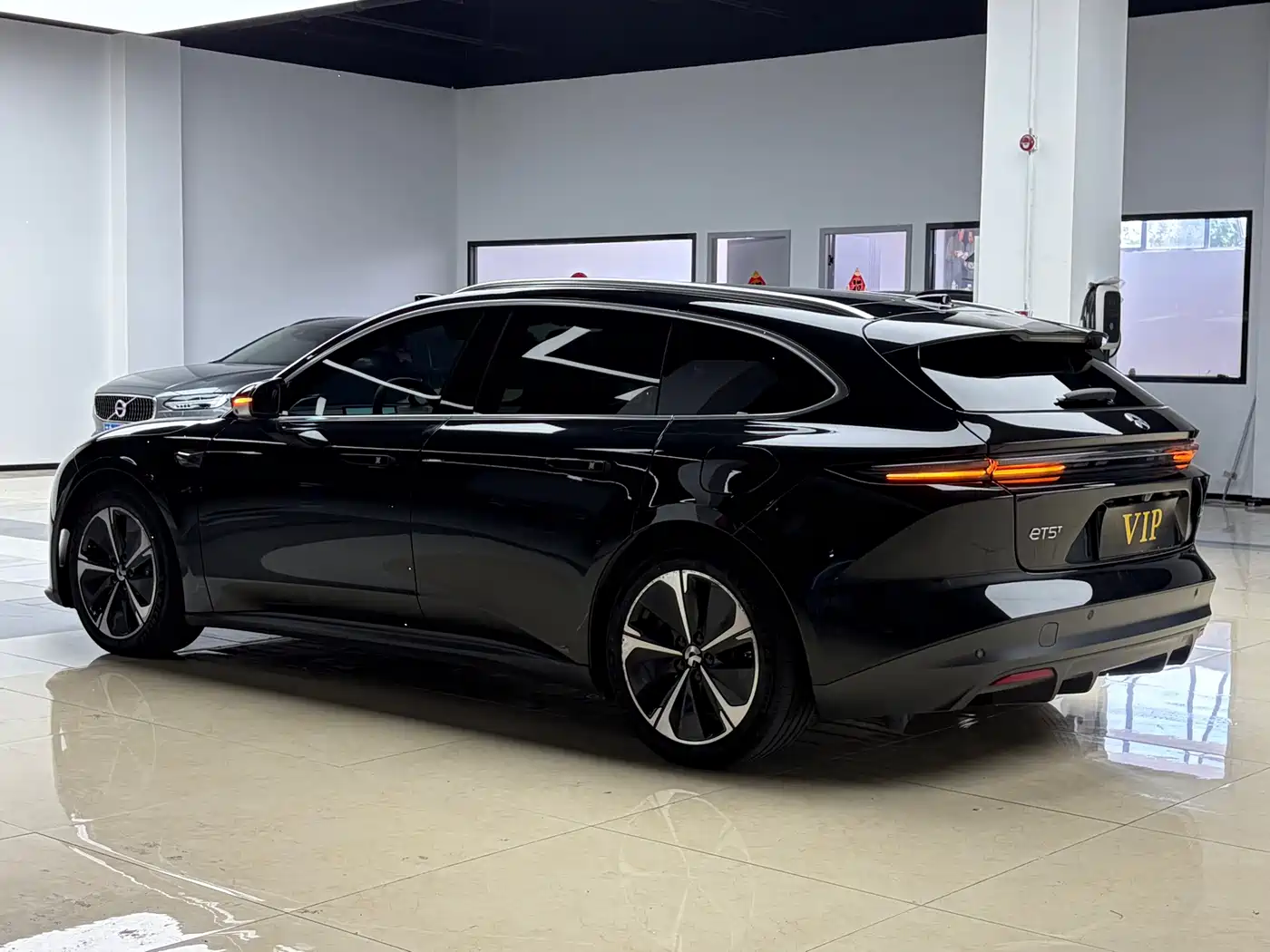 Фото 4 - NIO ET5T