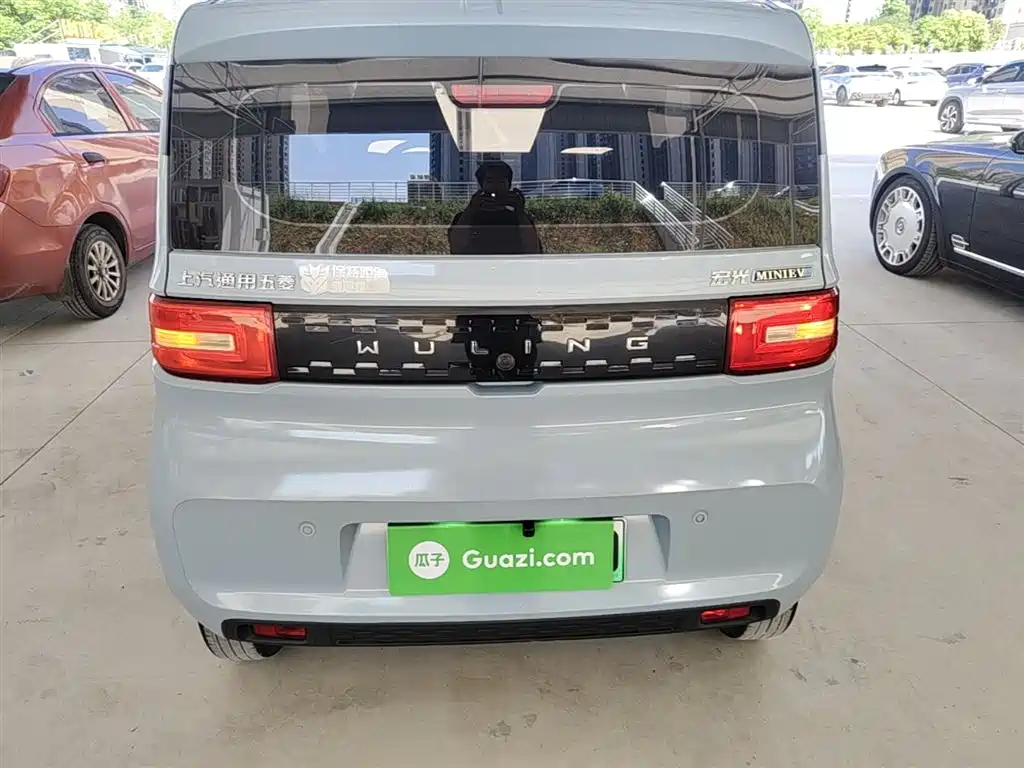 WULING AUTOMOBILE HONGGUANG MINIEV