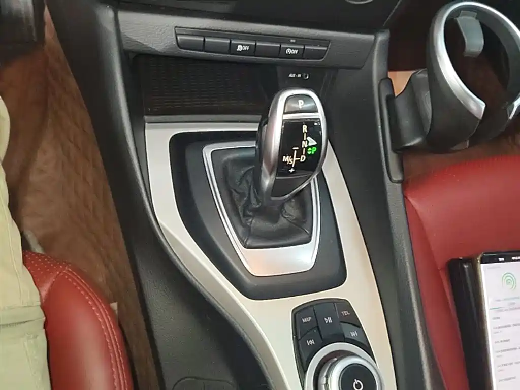 BMW X1 2014 sDrive18i Fashion Edition фото 14
