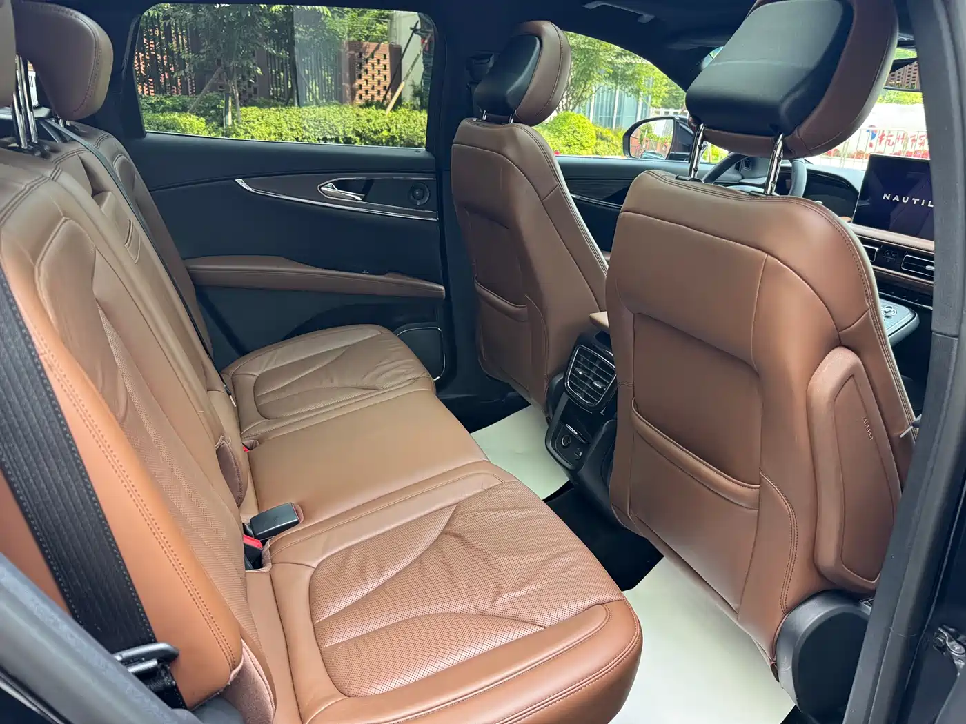 LINCOLN NAVIGATOR