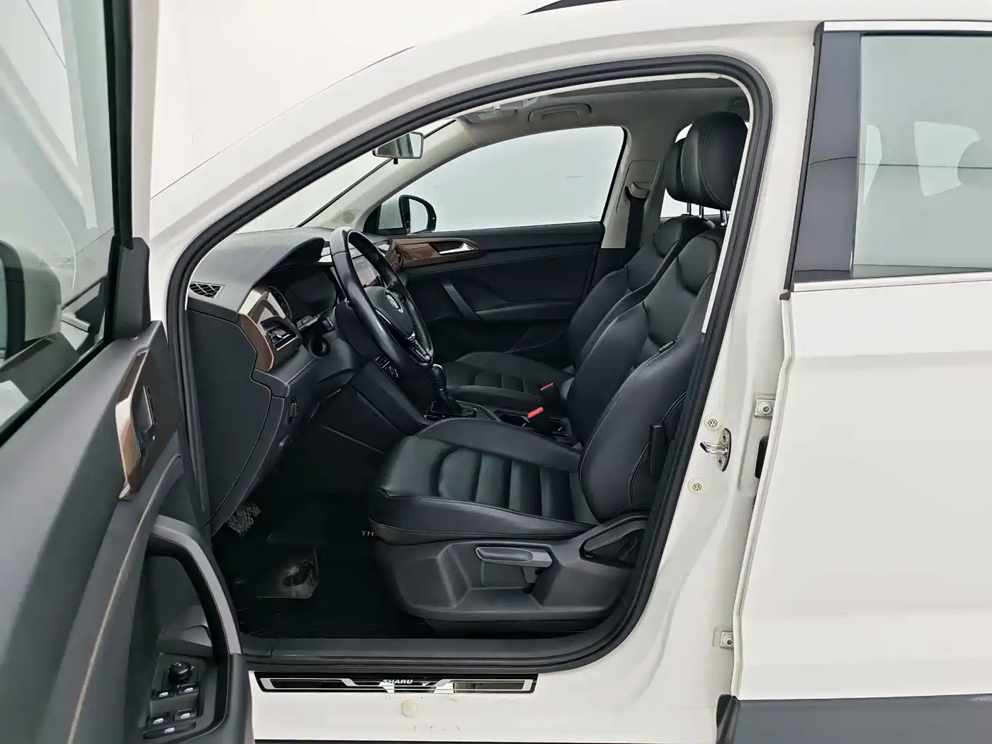 Volkswagen Tharu 2020 280TSI 2WD Luxury Edition China VI фото 10