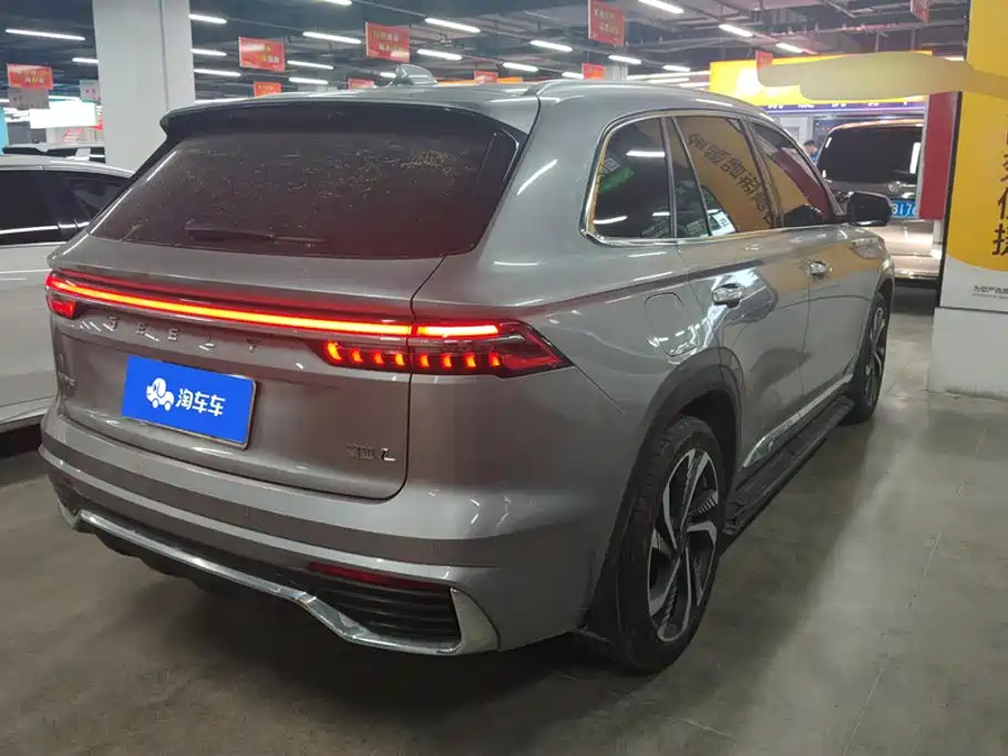 Фото 3 - Geely Monjaro