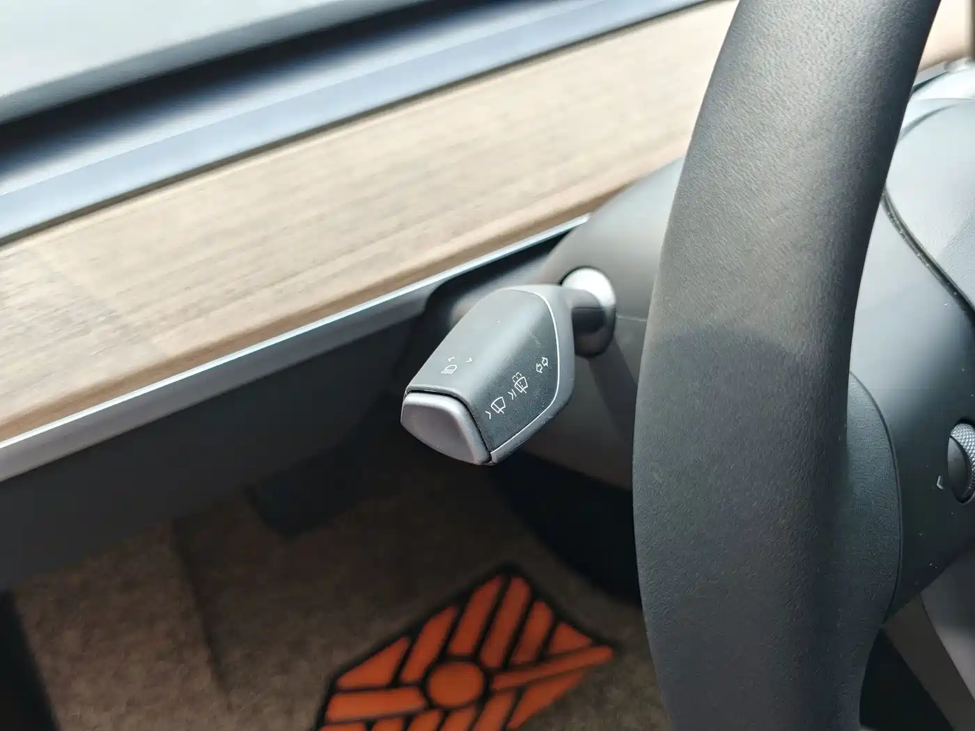 Фото 14 - Tesla Model 3