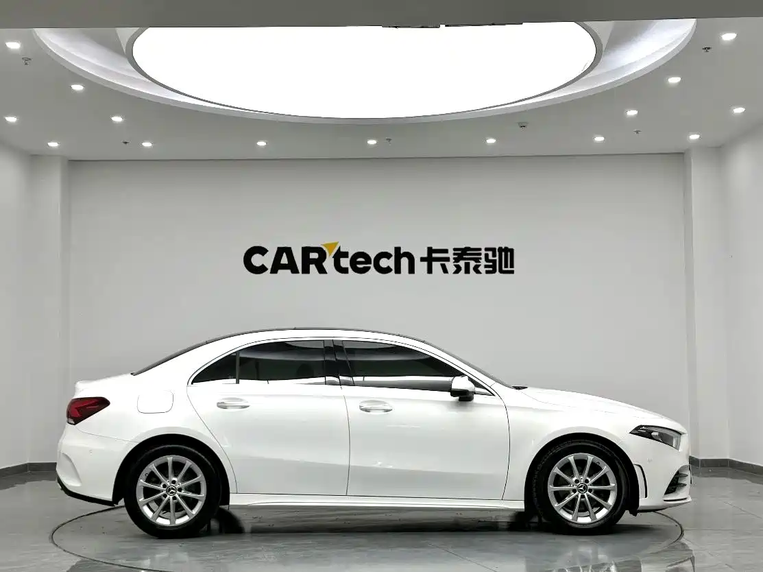 Mercedes-Benz A-Class 2020 A 200 L Sport Sedan фото 3