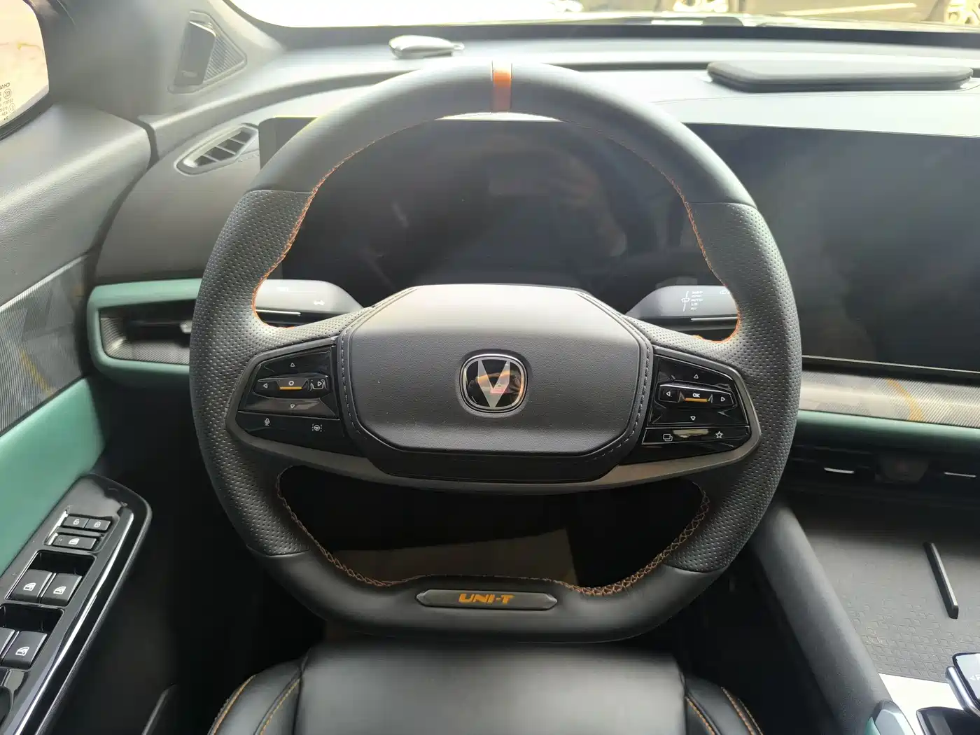 CHANGAN UNI-T