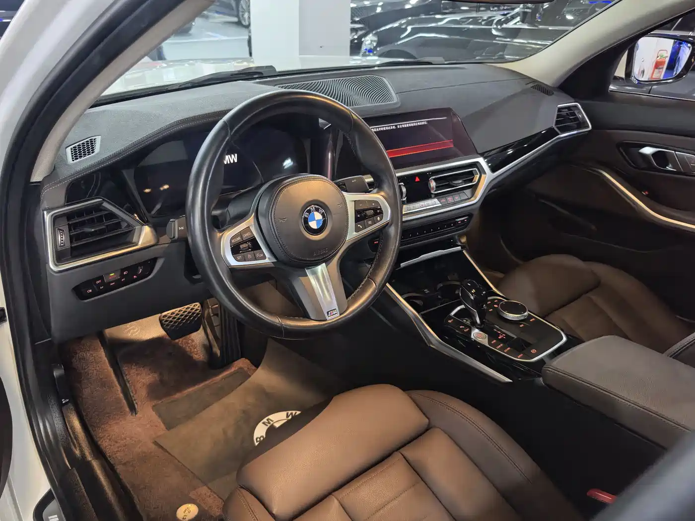 BMW 3 Series 2021 320Li M Sport Package фото 4