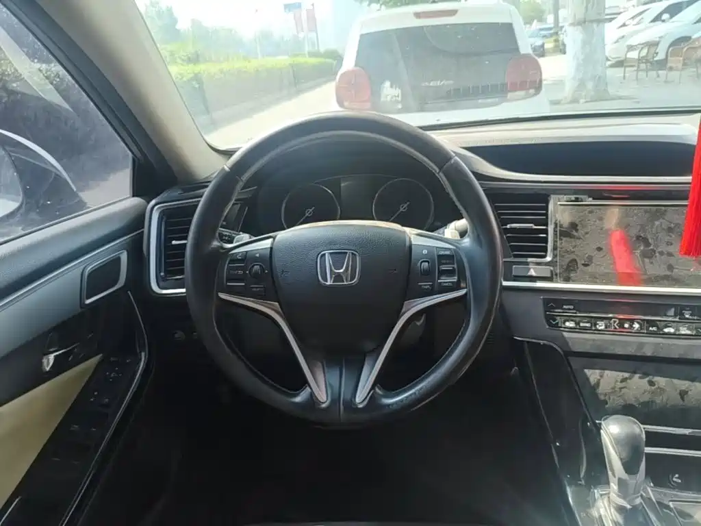 Honda Spirior 2015 2015 2.0L Premium Edition