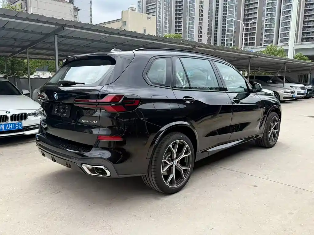 BMW X5 2026 2026 Facelift xDrive 30Li Exclusive M Sport Shadowline Package