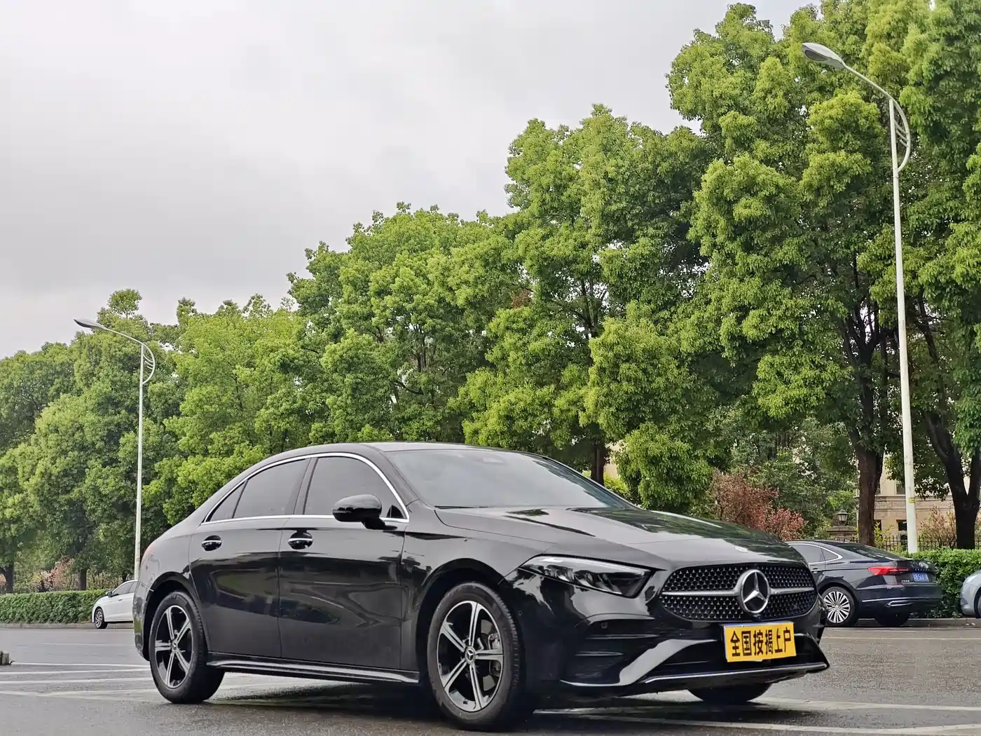 Mercedes-Benz A-Class 2024 A 200 L Fashion Edition фото 3