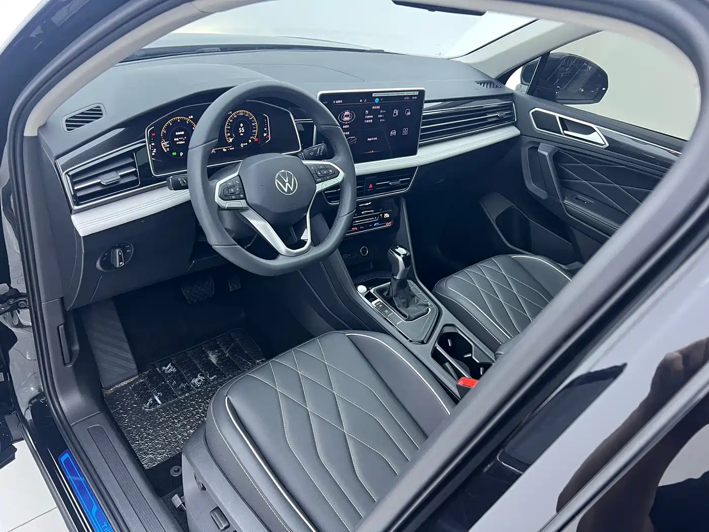 Volkswagen Tiguan L 2025 2024 Outstanding 300TSI Auto 2WD Dragon Soaring Edition