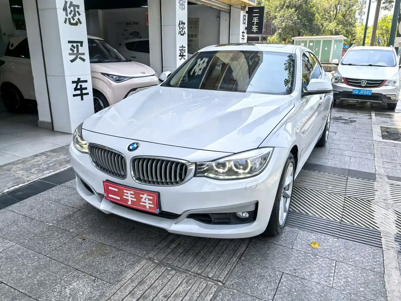 BMW 3 Series GT 2014 320i Design Package фото 4