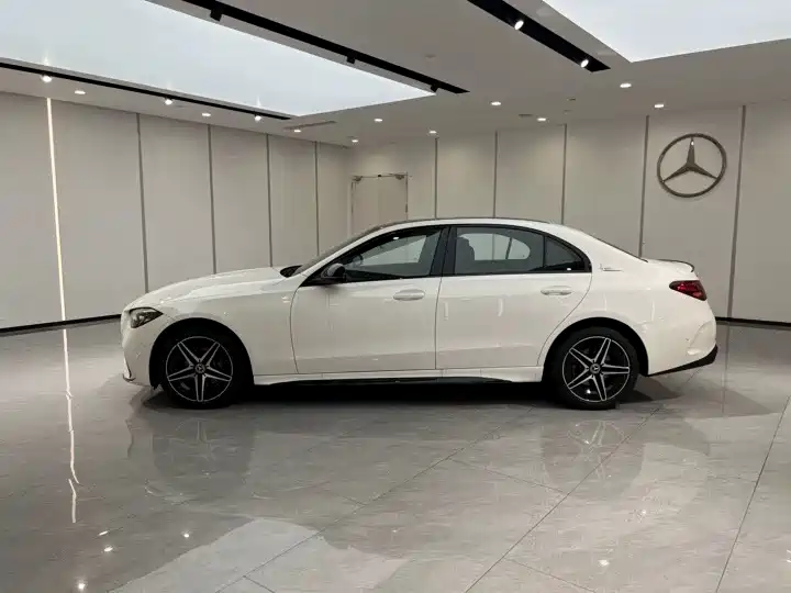 Mercedes-Benz C-Class 2024 C 260 L Night Edition Sport фото 10
