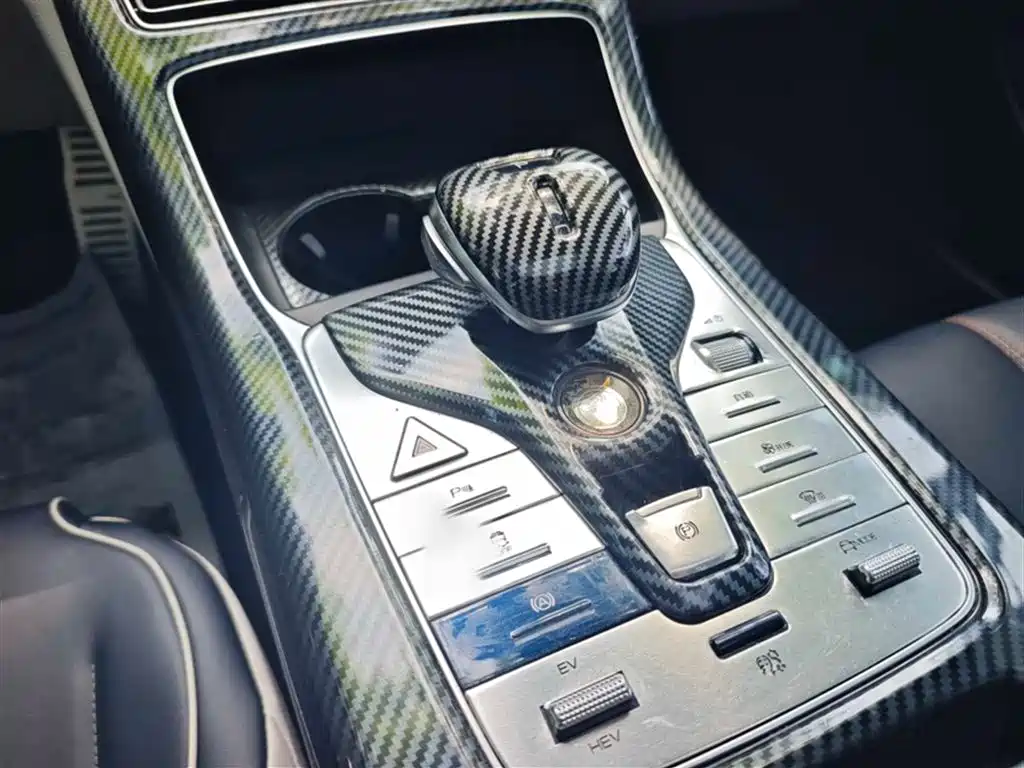 BYD Qin PLUS 2021 DM-i 55KM Flagship фото 9