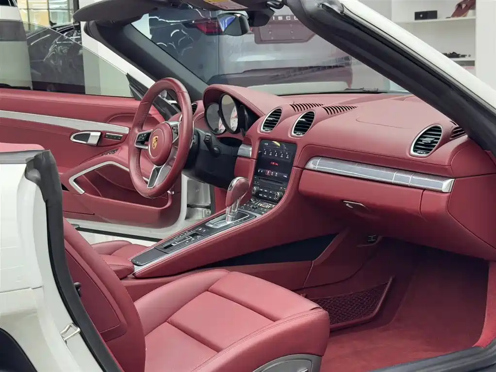 Porsche 718 2022 Boxster 2.0T фото 7