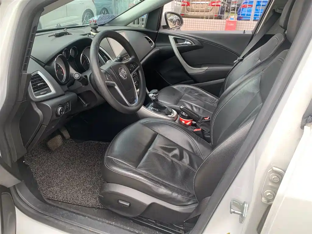 Buick Excelle 2013 GT 1.6T Automatic Sport Fashion Edition фото 9
