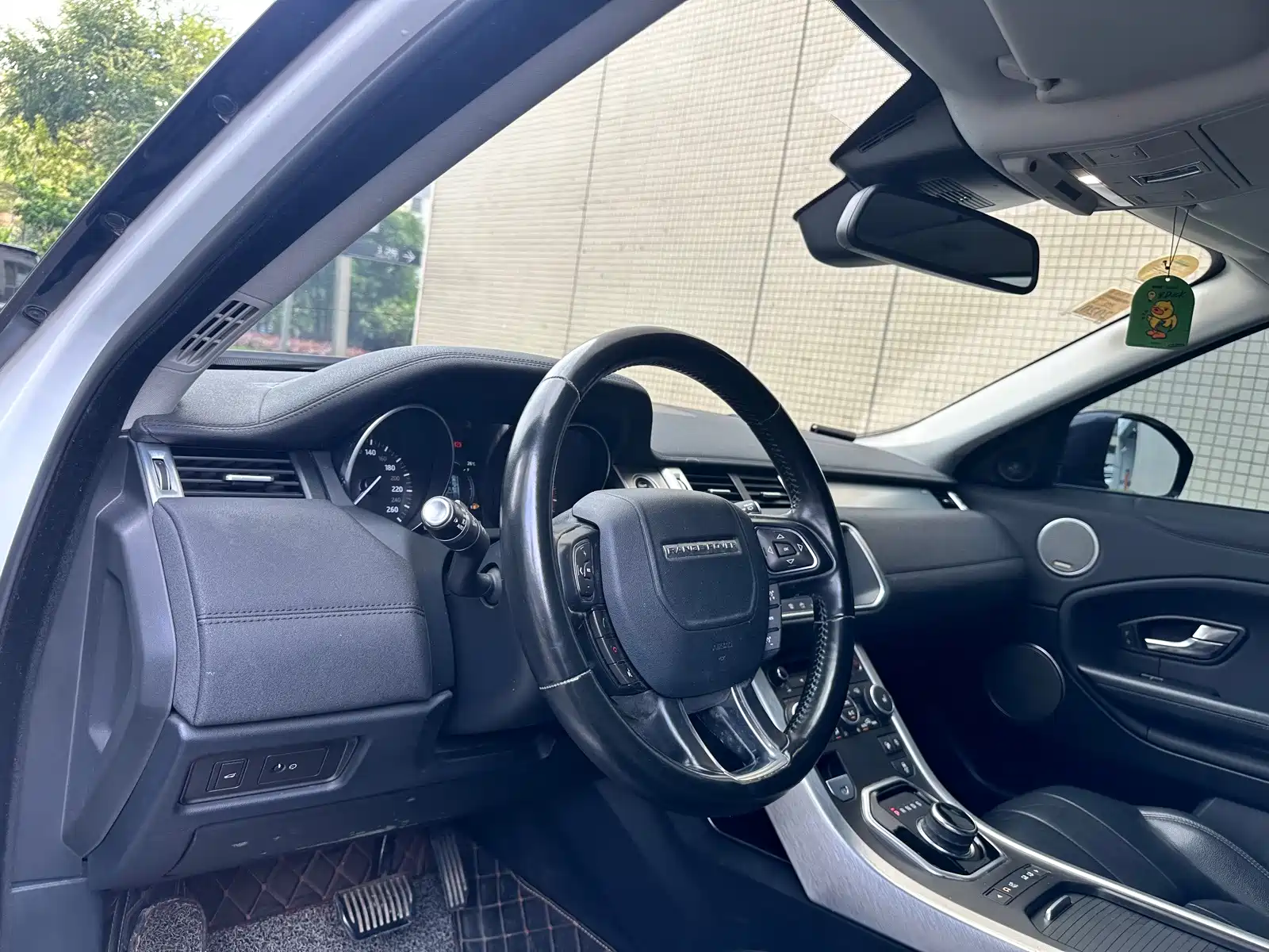 Фото 9 - Land Rover Range Rover Evoque