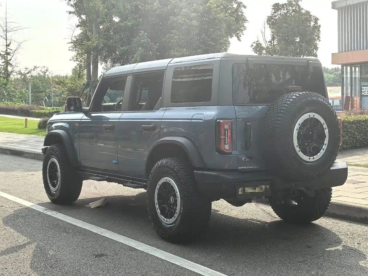 Ford Bronco 2025 2024 2.3T Badlands
