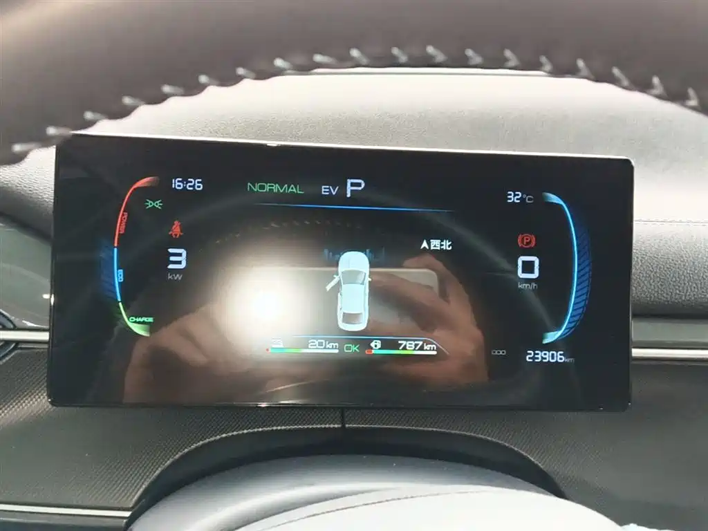 BYD Destroyer 05 2024 Glory Edition DM-i 55KM Luxury фото 12