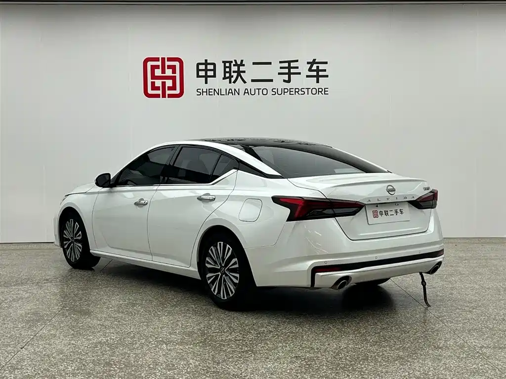 NISSAN TEANA