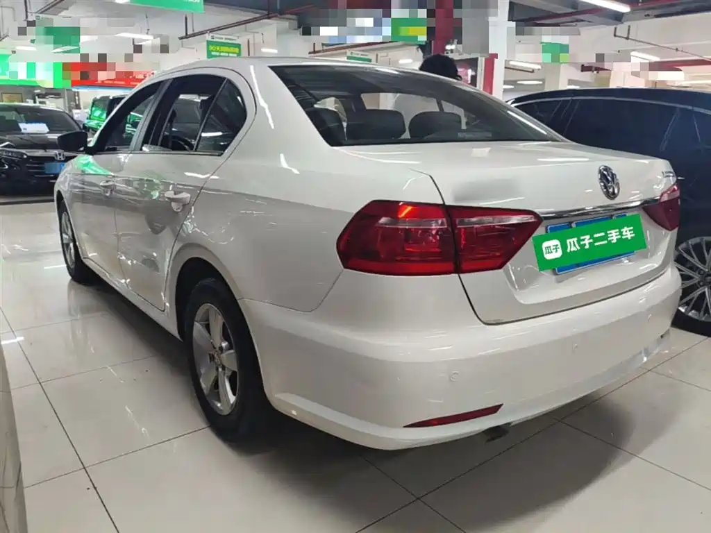 Volkswagen Lavida 2017 1.6L Automatic Comfort Edition фото 5