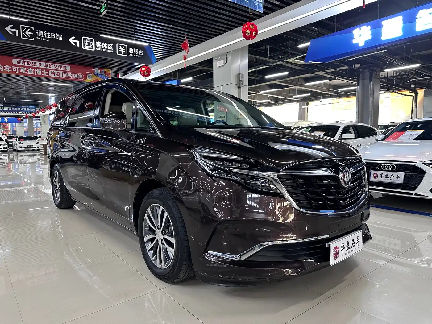 Buick GL8 2021 ES Landlord 653T Comfort фото 3