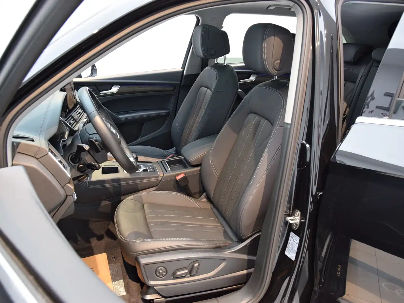 Audi Q5L 2022 Facelift 40T Luxury Elegance фото 6