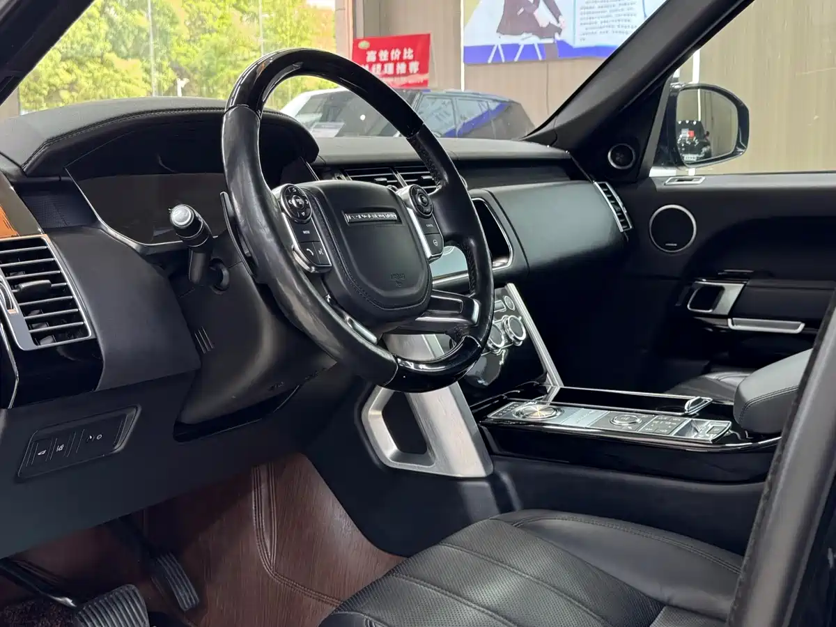 Land Rover Range Rover 2017 3.0 SC V6 Vogue фото 19