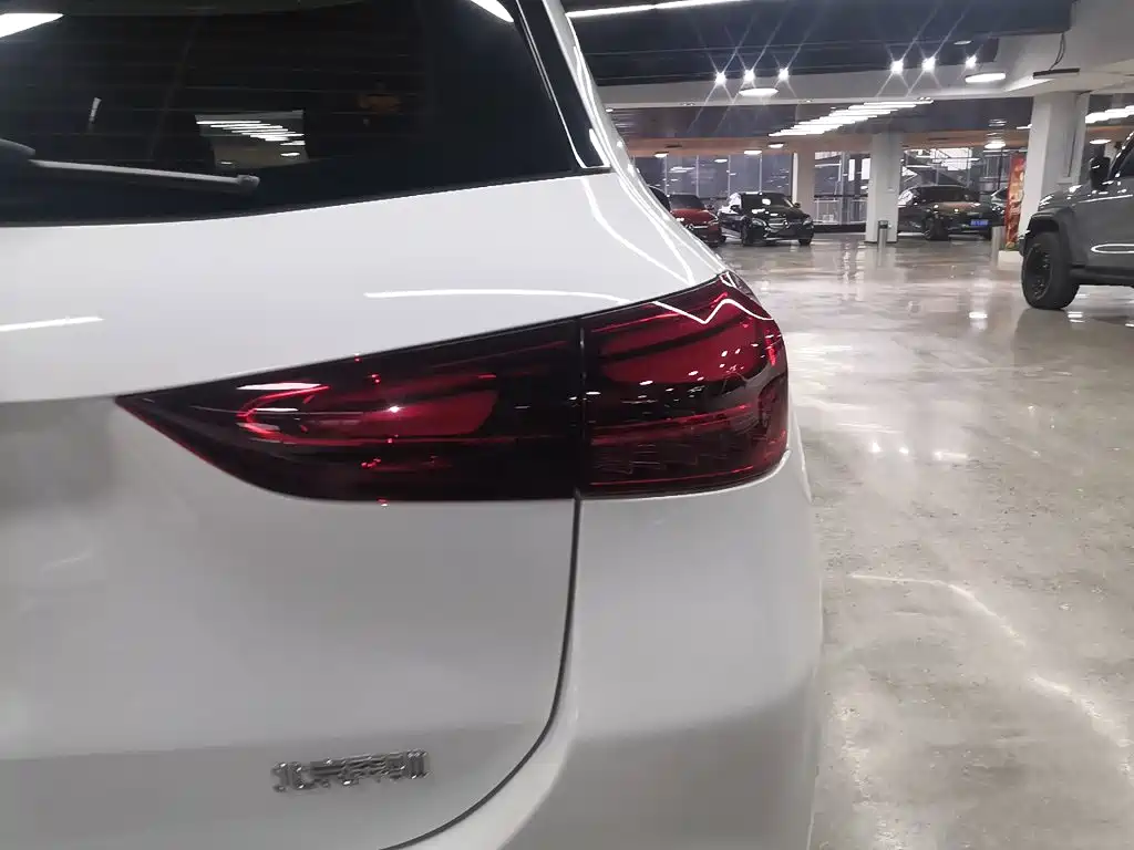 Mercedes-Benz GLA 2024 2024 GLA 200
