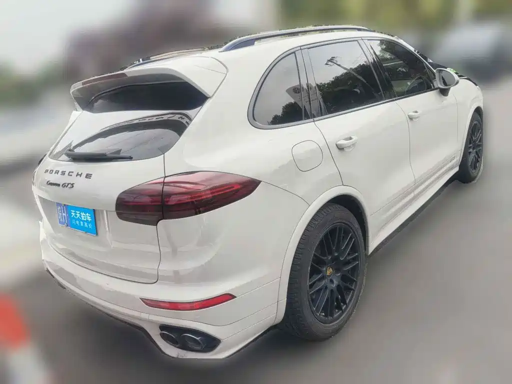 Фото 2 - Porsche Cayenne