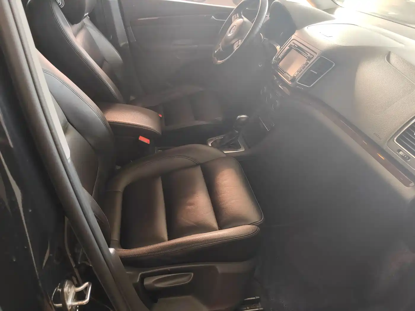 Volkswagen Sharan 2014 2.0TSI Comfort фото 5
