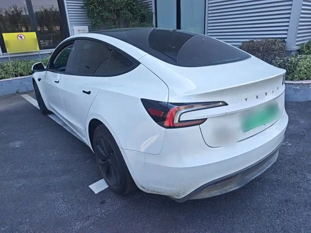Tesla Model 3 2026 2025 Model Year Facelift Long Range All-Wheel Drive