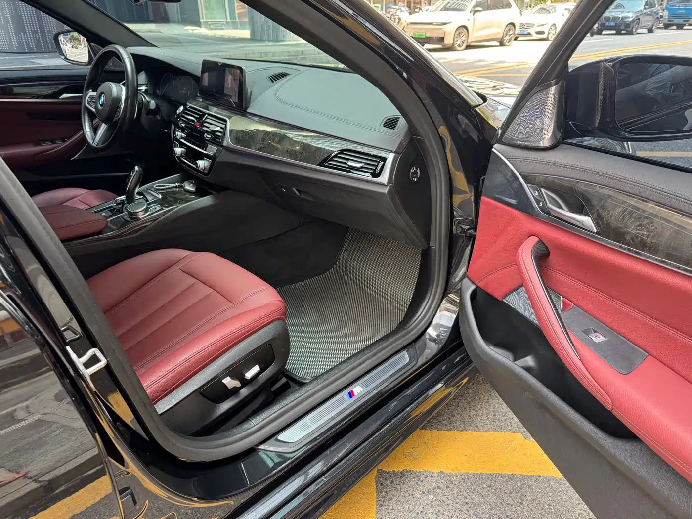 BMW 5 Series 2019 Facelift 530Li Leading M Sport Package фото 10