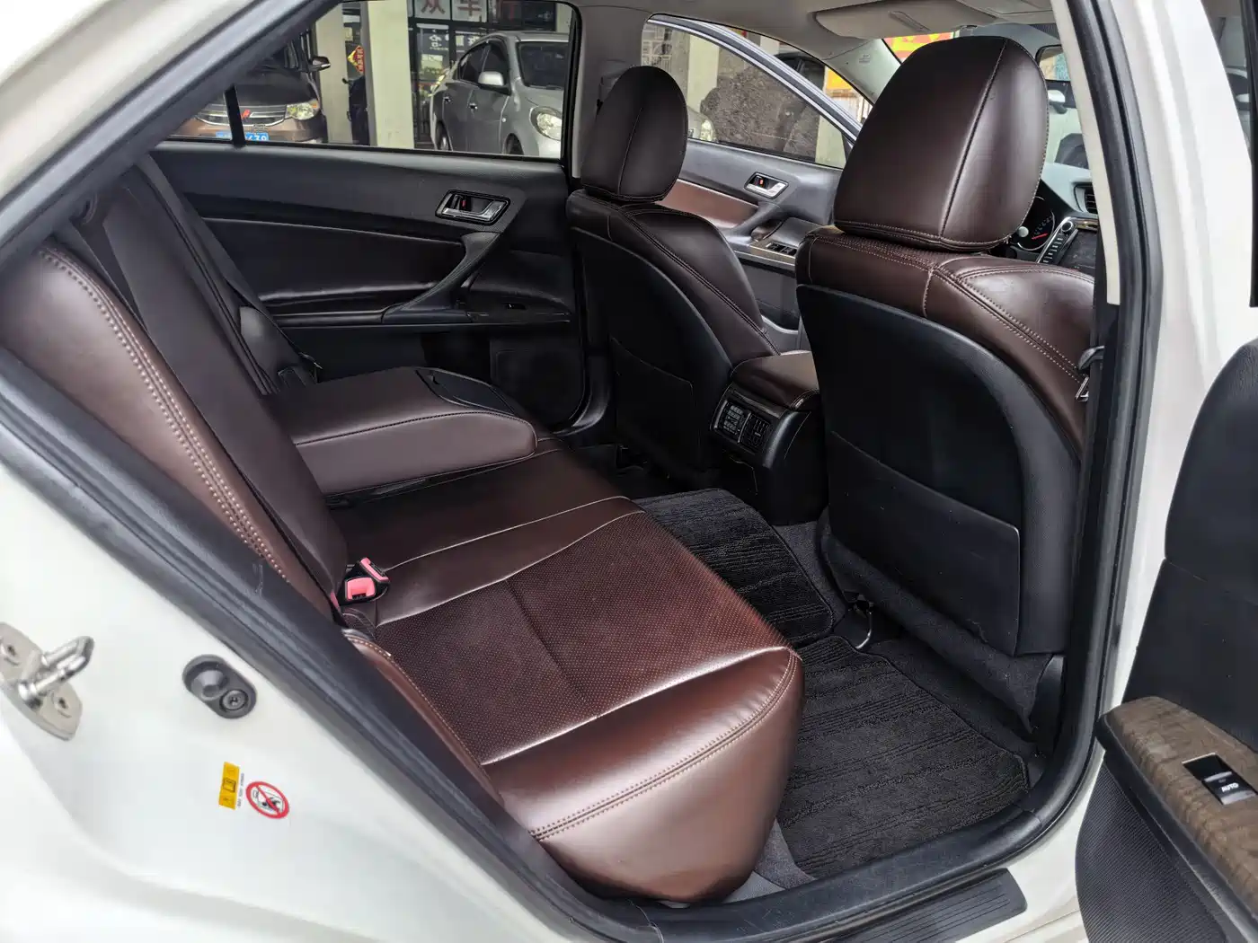 Toyota Reiz 2013 2.5S Elite Edition фото 8