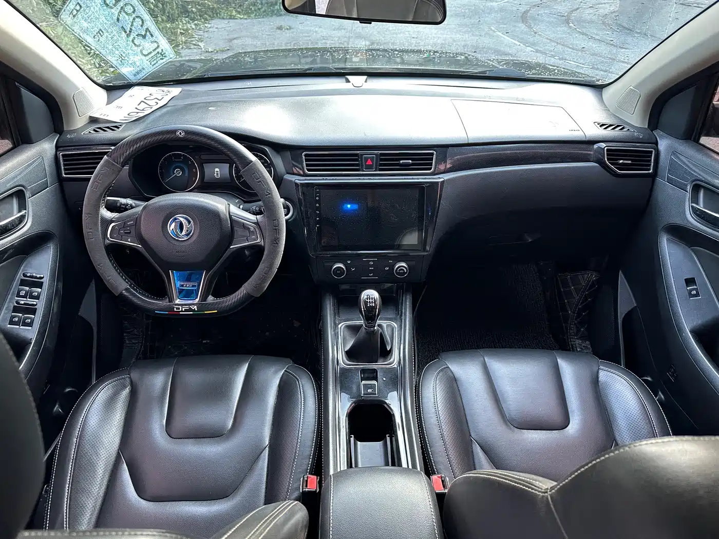 Dongfeng Fengguang Fengguang 580 2016 2016 Model 1.5T Manual Comfort Version
