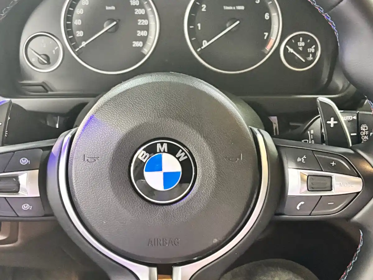 BMW X5 (Import) 2017 xDrive35i Leading Edition фото 5