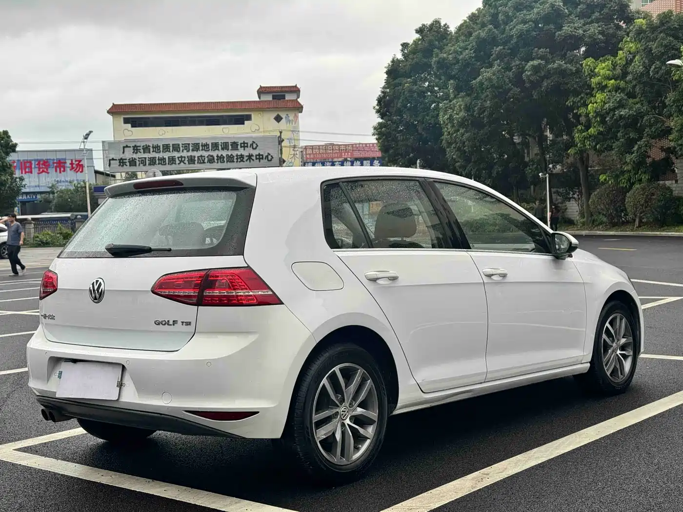 Volkswagen Golf 2016 230TSI Automatic Luxury фото 6
