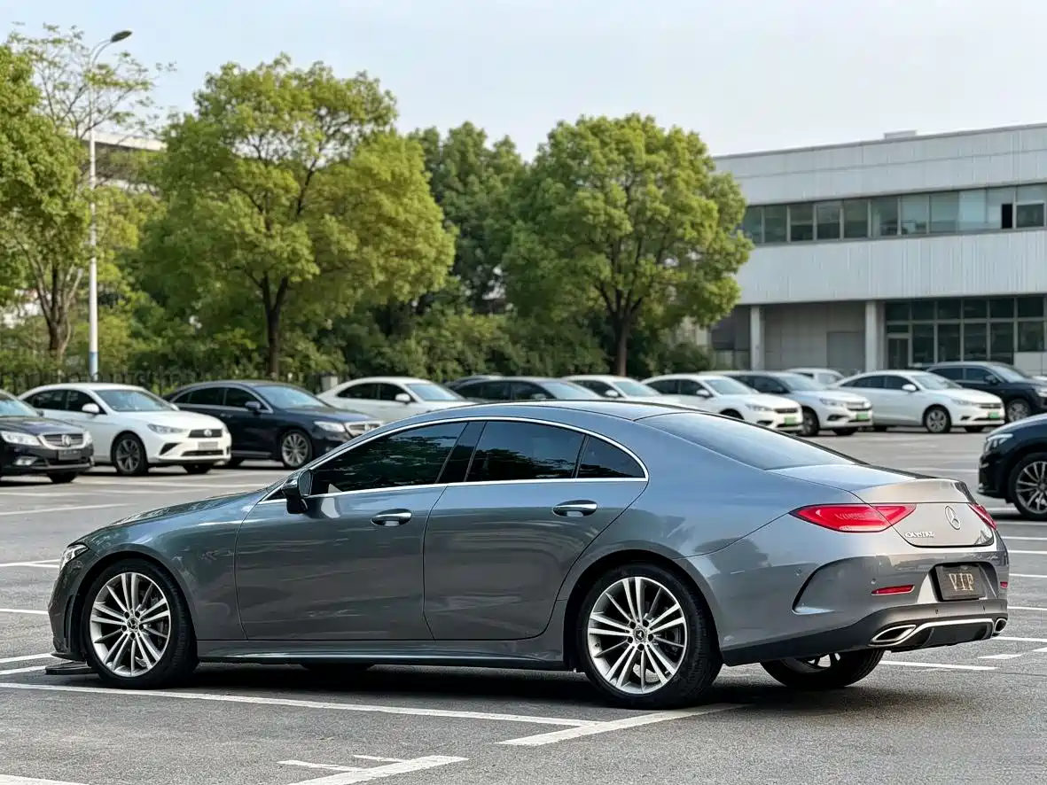 MERCEDES-BENZ CLS